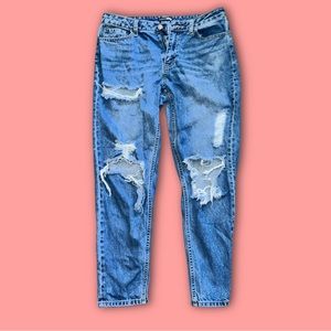 Distressed/ripped Medium blue washed fashion nova boyfriend jeans